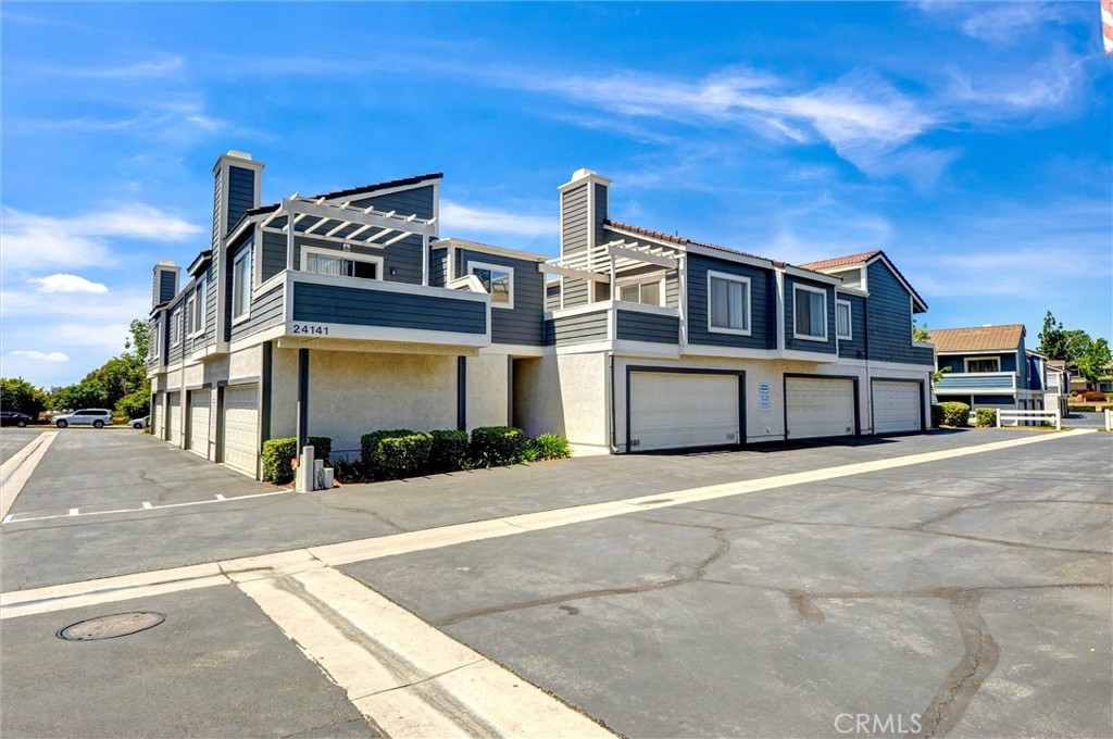 24141 High Knob Road, Unit G Diamond Bar, CA 91765 - Photo 3 of 33