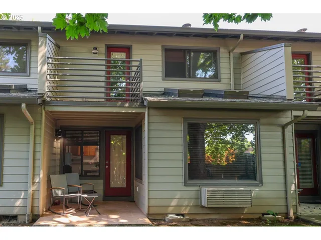 $299,900 | 7824 Northeast Loowit Loop, Unit 70, Vancouver, WA 98662