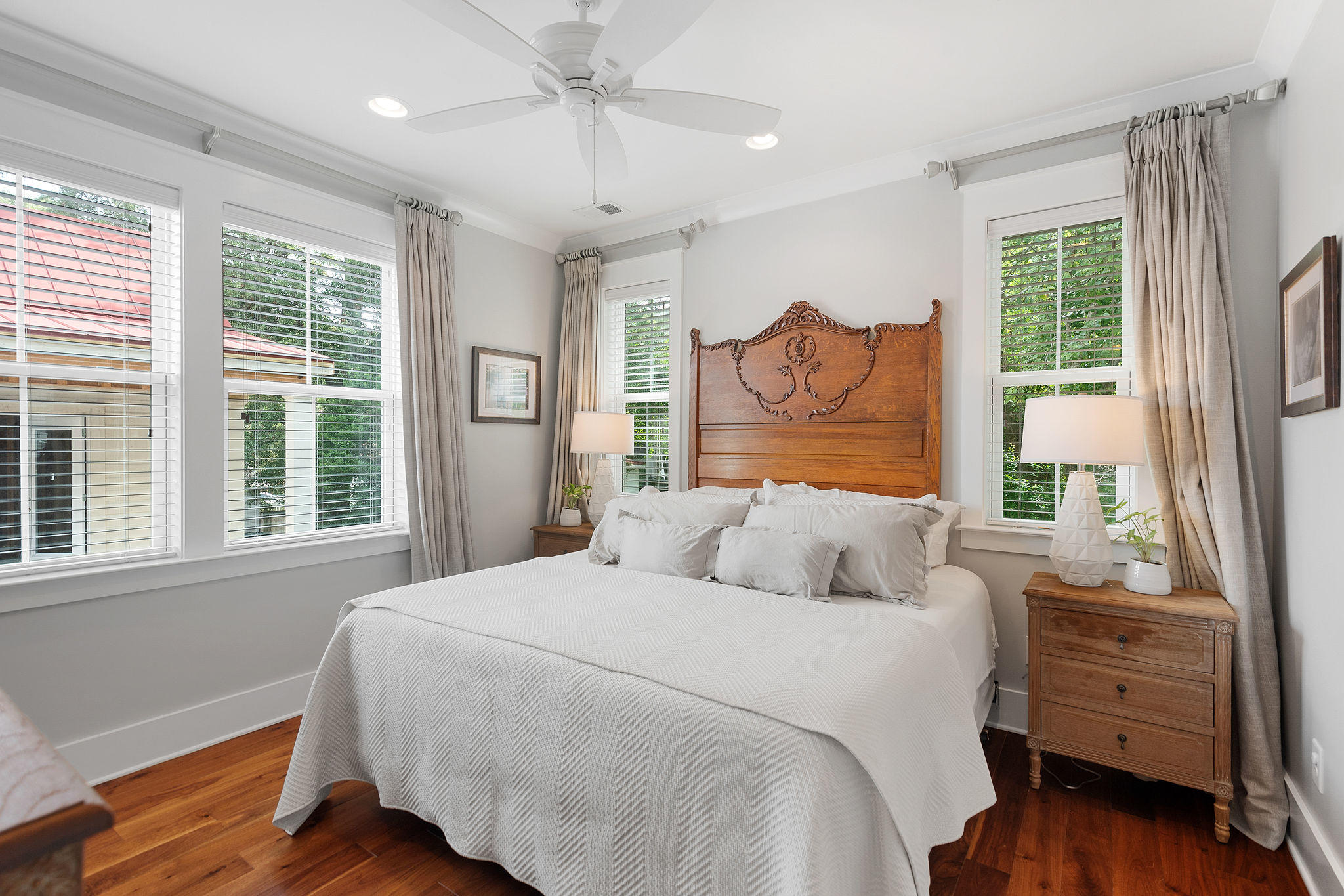 419 King Street Mount Pleasant, SC 29464 - Photo 16 of 36 419KingStreetbyKeenEyeMarketing-27