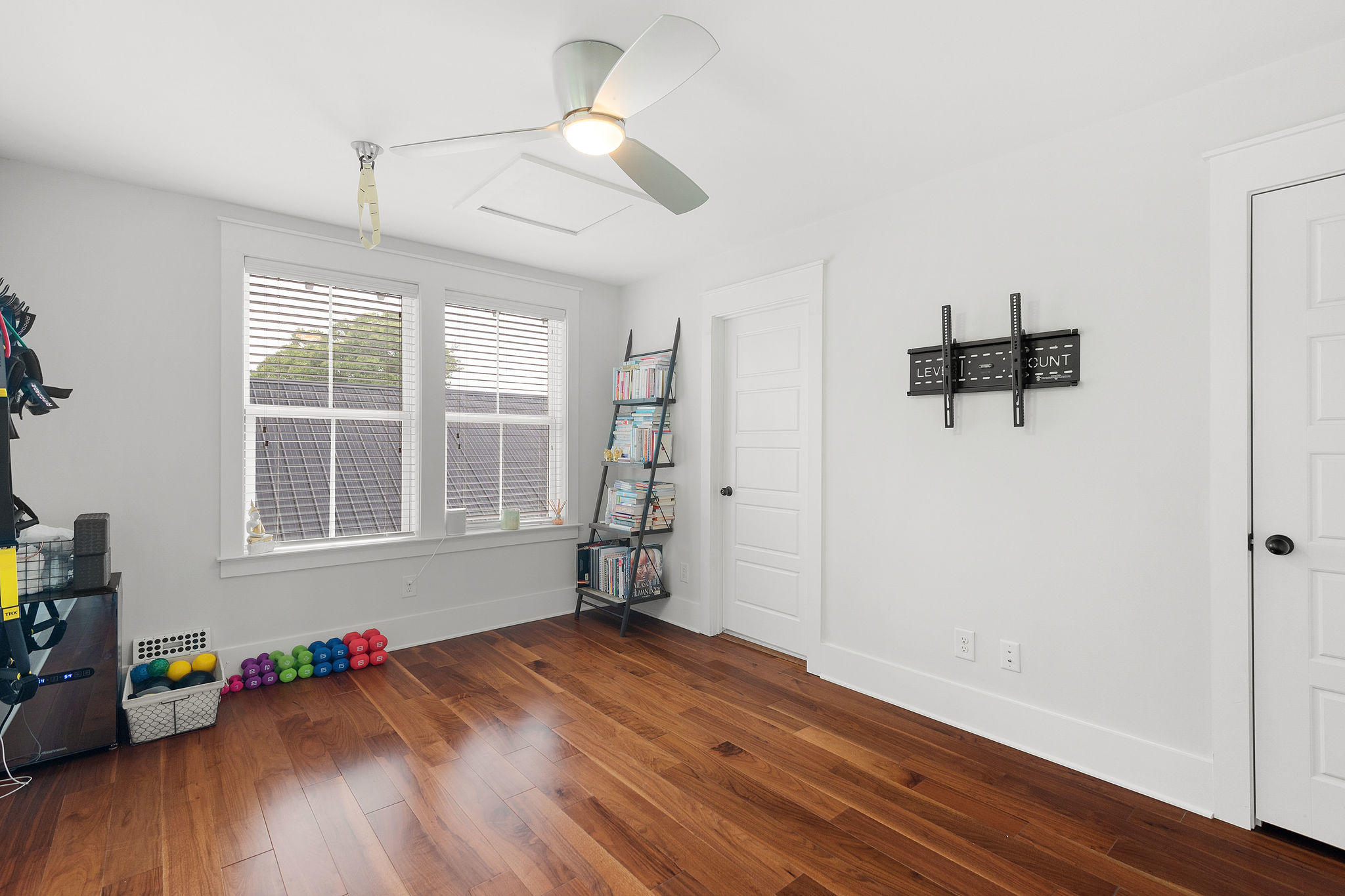 419 King Street Mount Pleasant, SC 29464 - Photo 30 of 36 419KingStreetbyKeenEyeMarketing-51