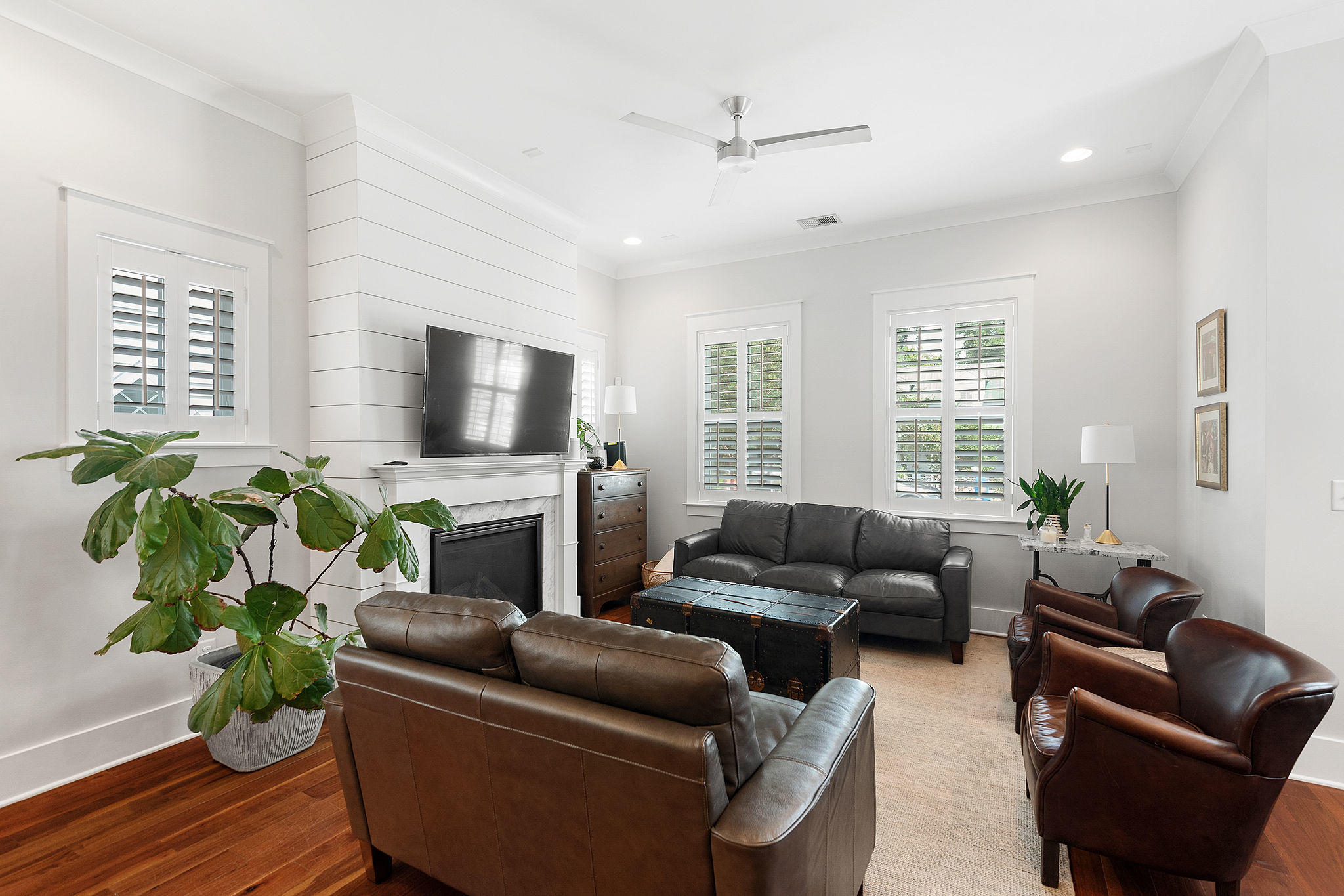 419 King Street Mount Pleasant, SC 29464 - Photo 4 of 36 419KingStreetbyKeenEyeMarketing-4