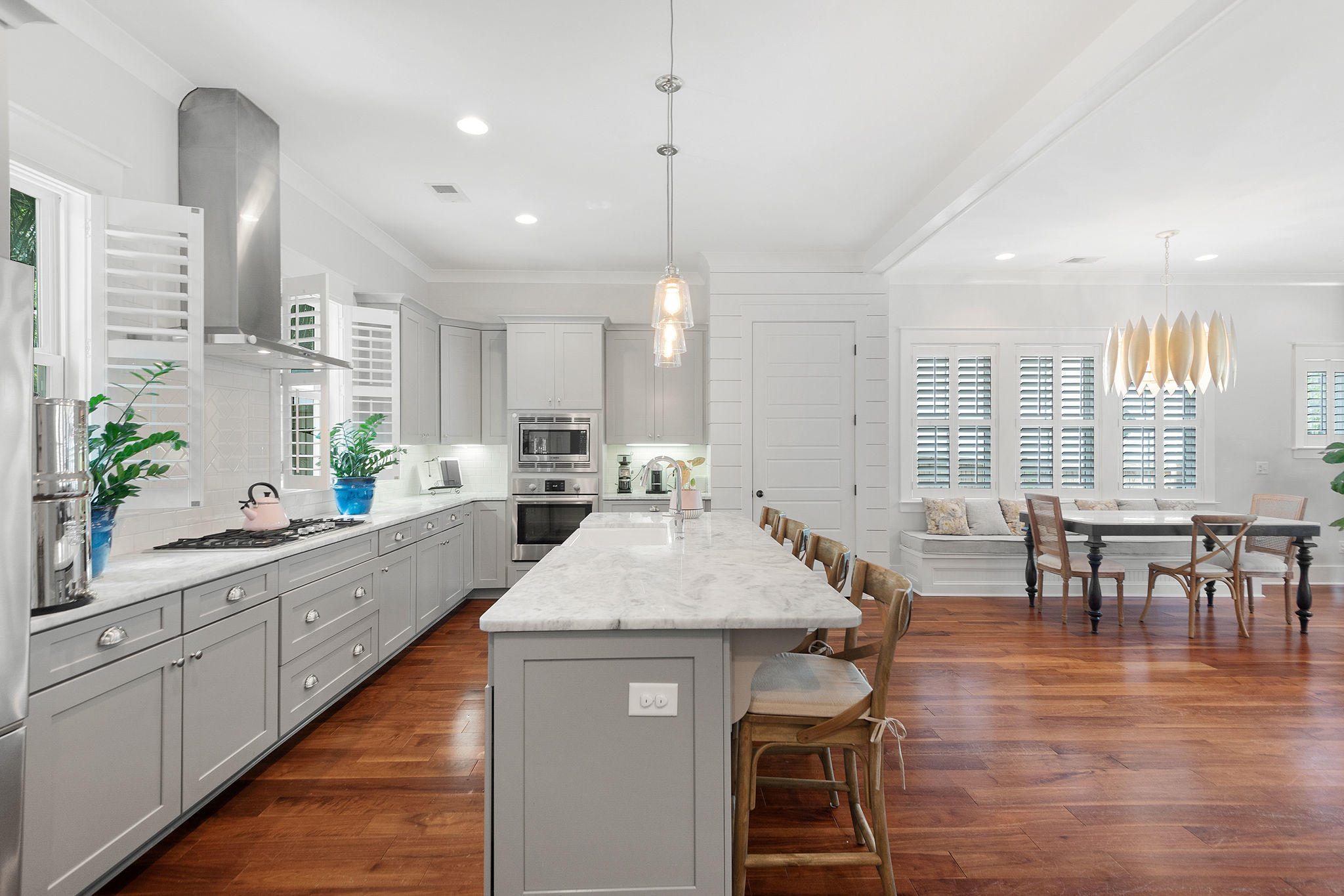 419 King Street Mount Pleasant, SC 29464 - Photo 8 of 36 419KingStreetbyKeenEyeMarketing-12