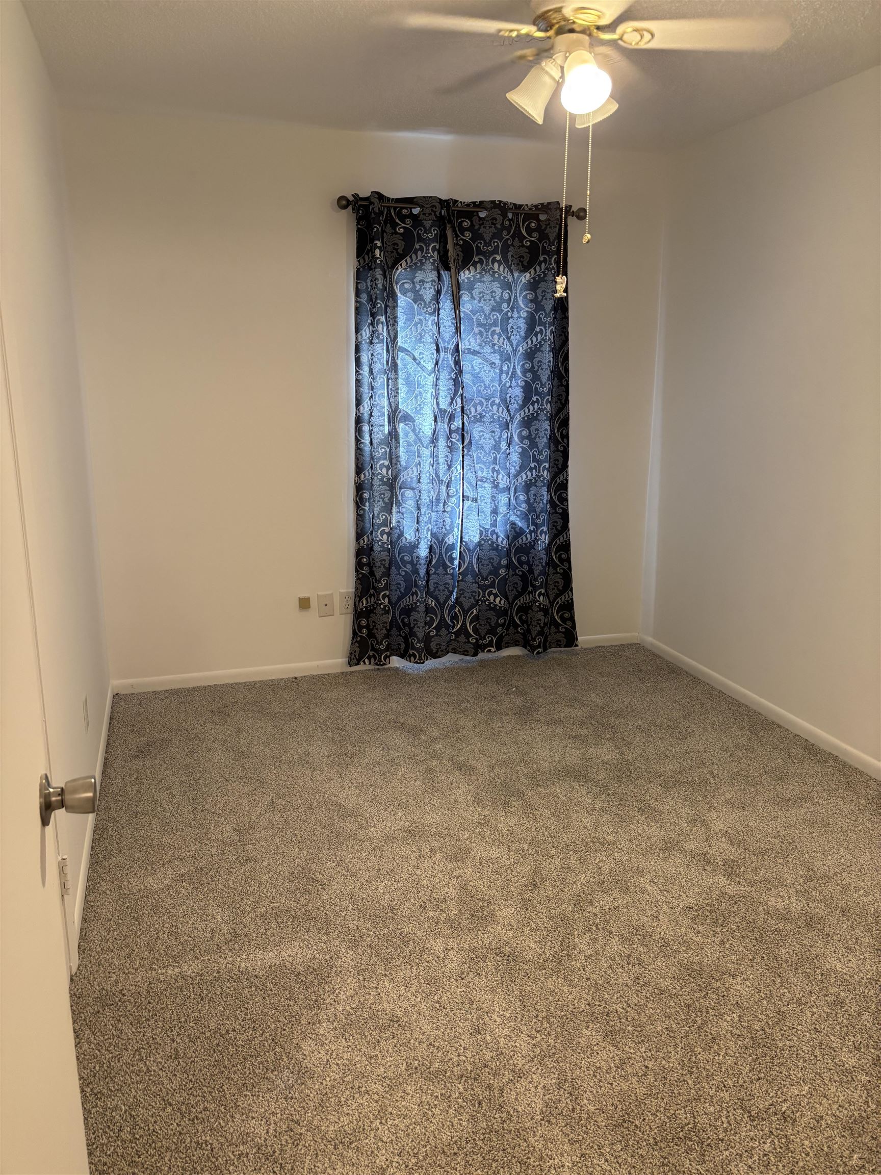 3421 Red Cloud Trail St. Augustine, FL 32086 - Photo 11 of 19 an empty room with a window