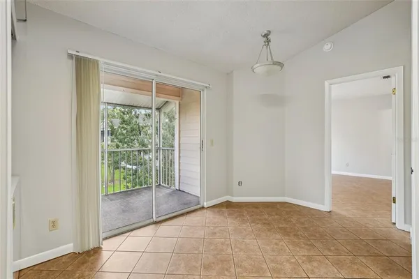 $229,000 | 128 Reserve Circle, Unit 208, Oviedo, FL 32765