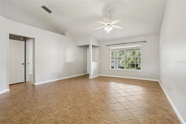 $229,000 | 128 Reserve Circle, Unit 208, Oviedo, FL 32765