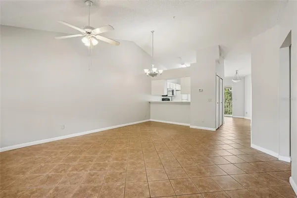 $229,000 | 128 Reserve Circle, Unit 208, Oviedo, FL 32765