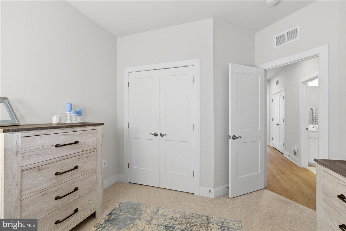 2315 Liberty Loop Herndon, VA 20171 - Photo 18 of 39 2nd bedroom on 3rd floor