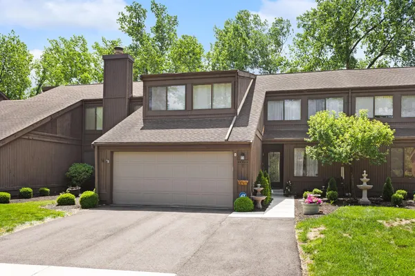 $325,000 | 2093 Brookhurst Avenue, Unit B, Columbus, OH 43229