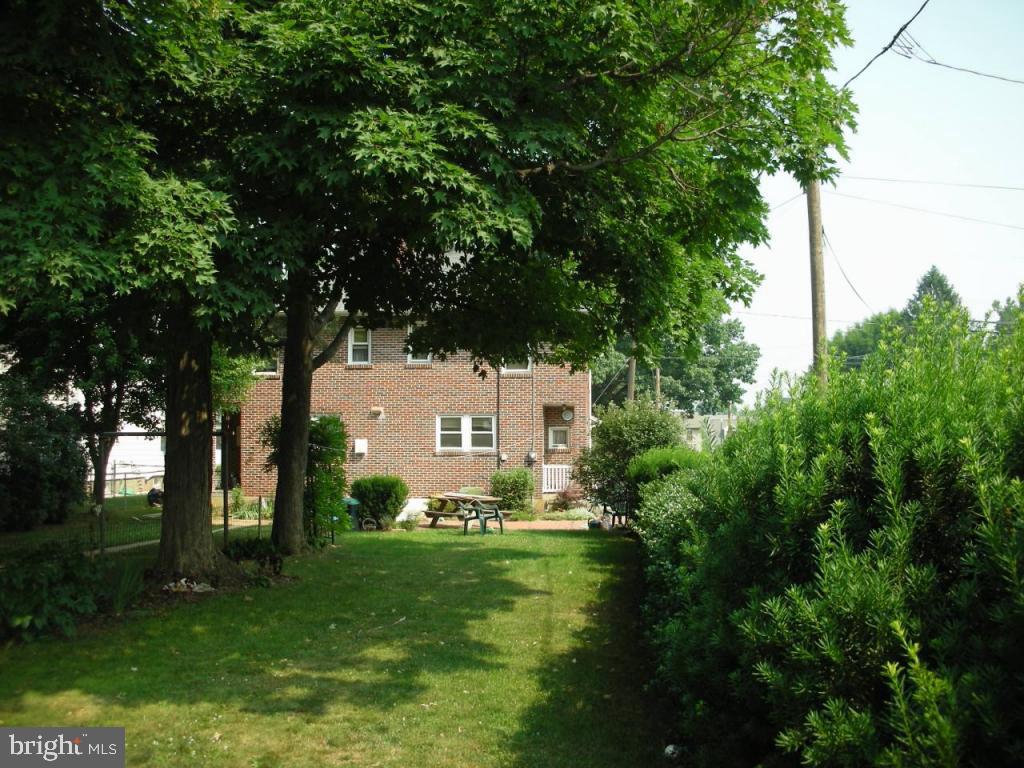 38 Market Street Lititz, PA 17543 - Photo 5 of 6