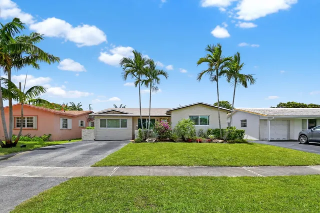 $719,900 | 5511 Van Buren Street, Hollywood, FL 33021