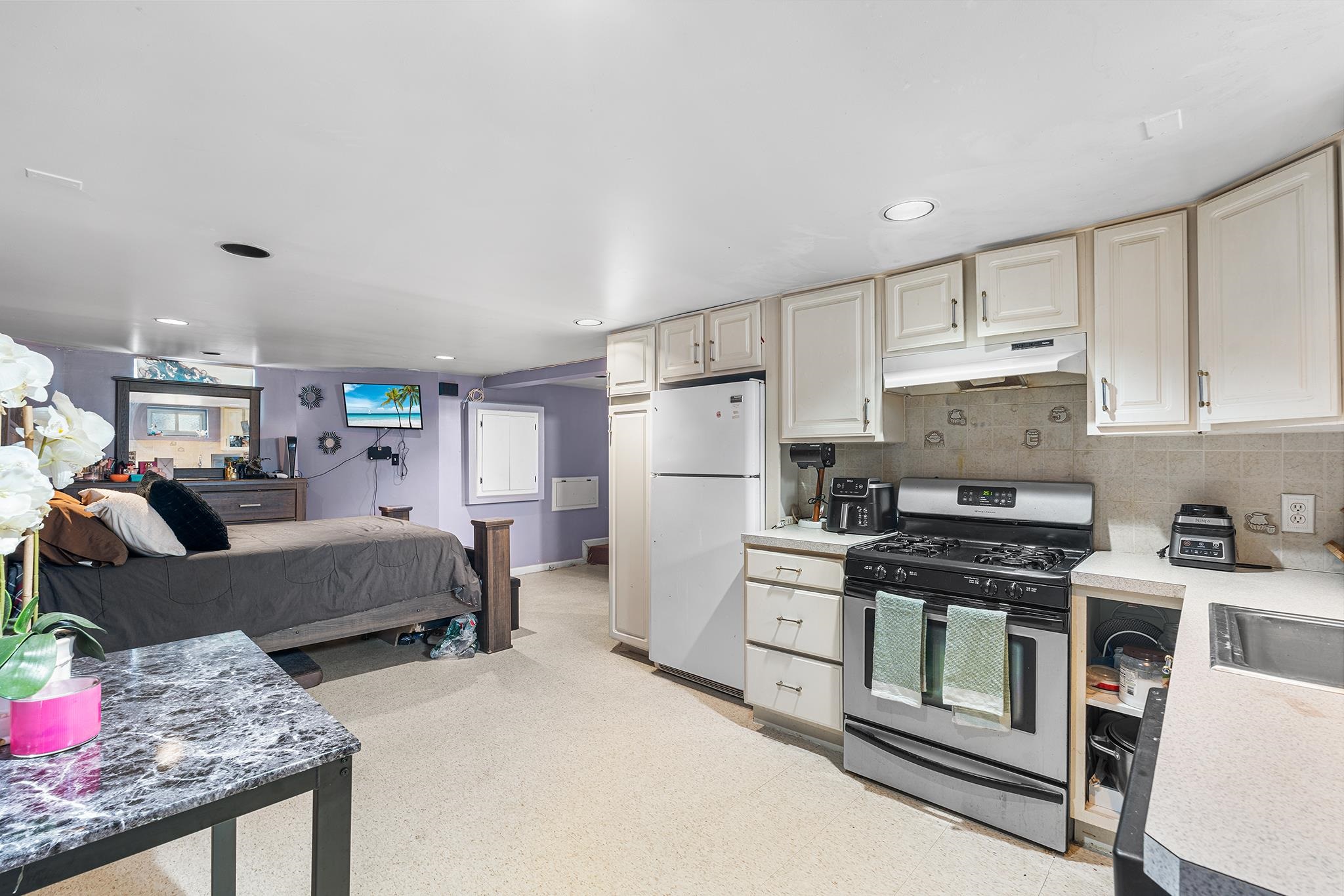 656 Devon Street Kearny, NJ 07032 - Photo 23 of 29