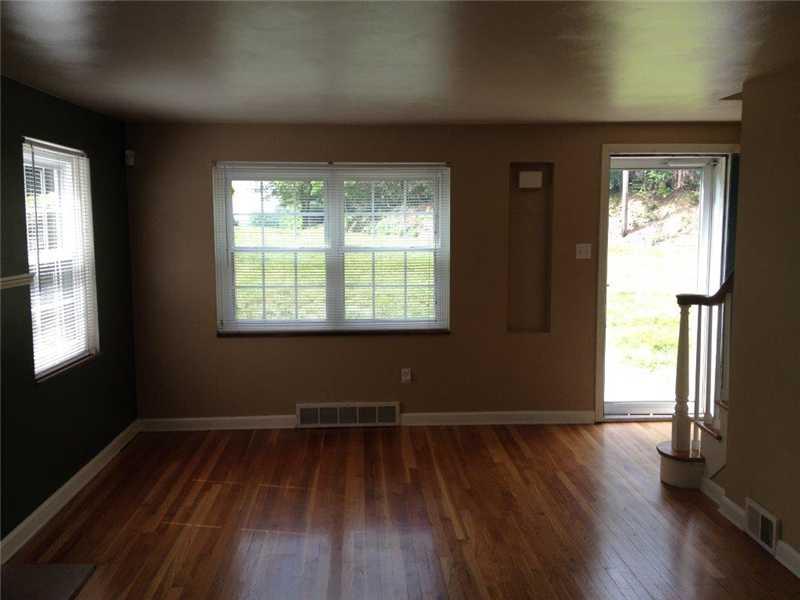 720 Scott Road Mt. Lebanon, PA 15228 - Photo 3 of 19 Living Room.