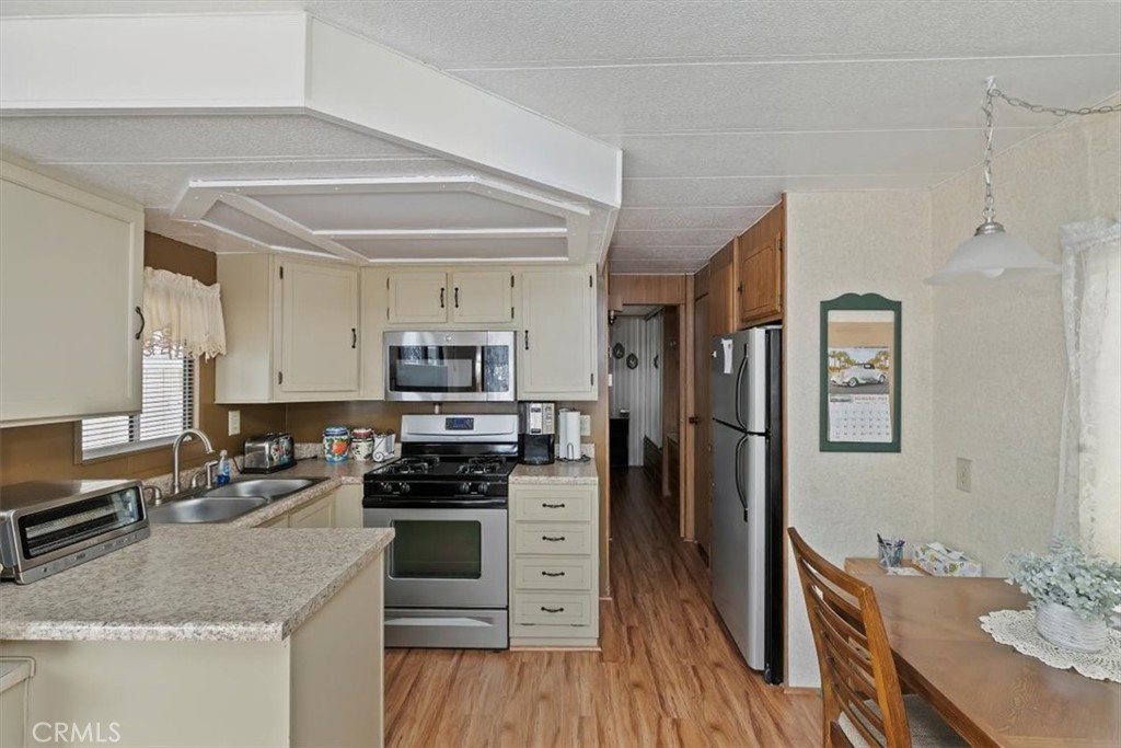 70201 Aurora Road, Unit 225 Desert Hot Springs, CA 92241 - Photo 2 of 20