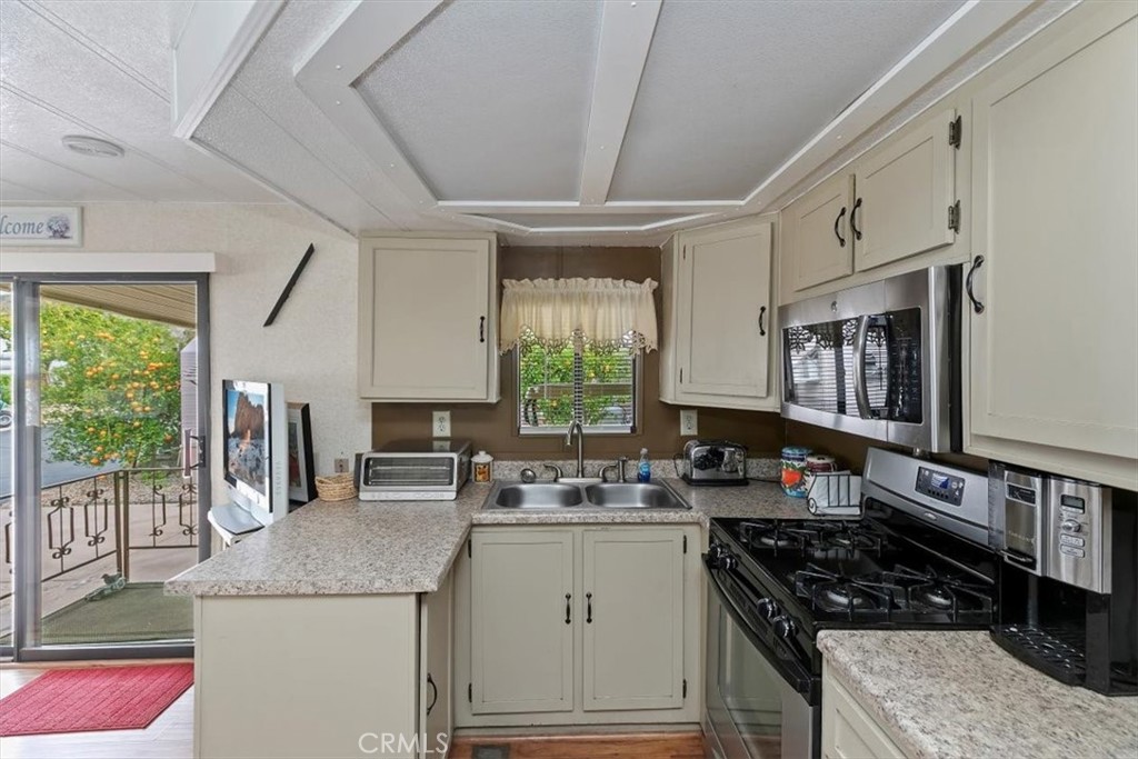 70201 Aurora Road, Unit 225 Desert Hot Springs, CA 92241 - Photo 3 of 20