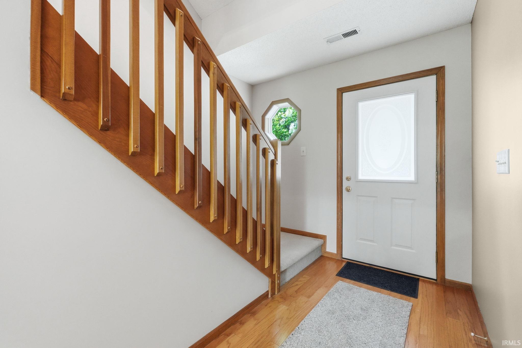 631 Autumn Ridge Lane Fort Wayne, IN 46804 - Photo 2 of 33
