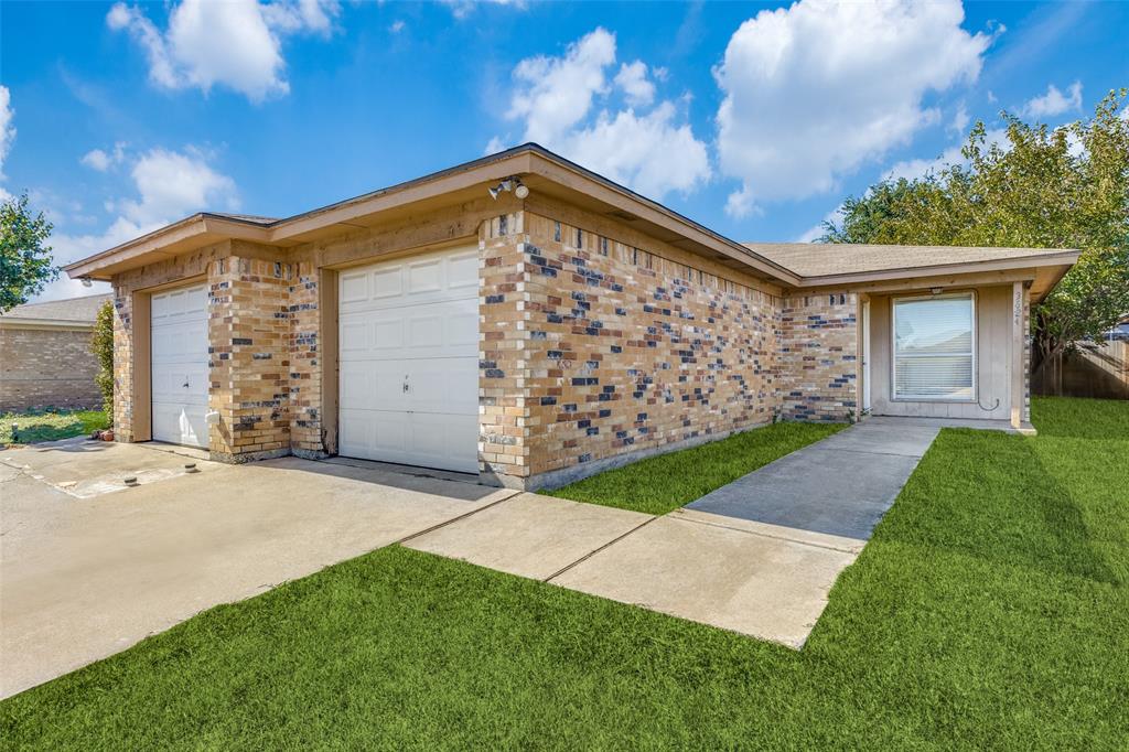 3624 Hulen Park Circle Fort Worth, TX 76123 - Photo 1 of 12 a front view of house with yard