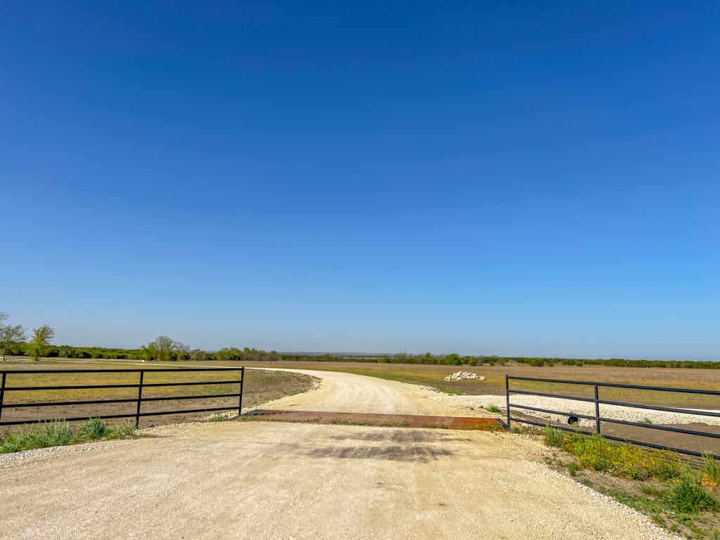10 Hamilton Jonesboro, TX 76538 - Photo 6 of 6 a view of an ocean and beach
