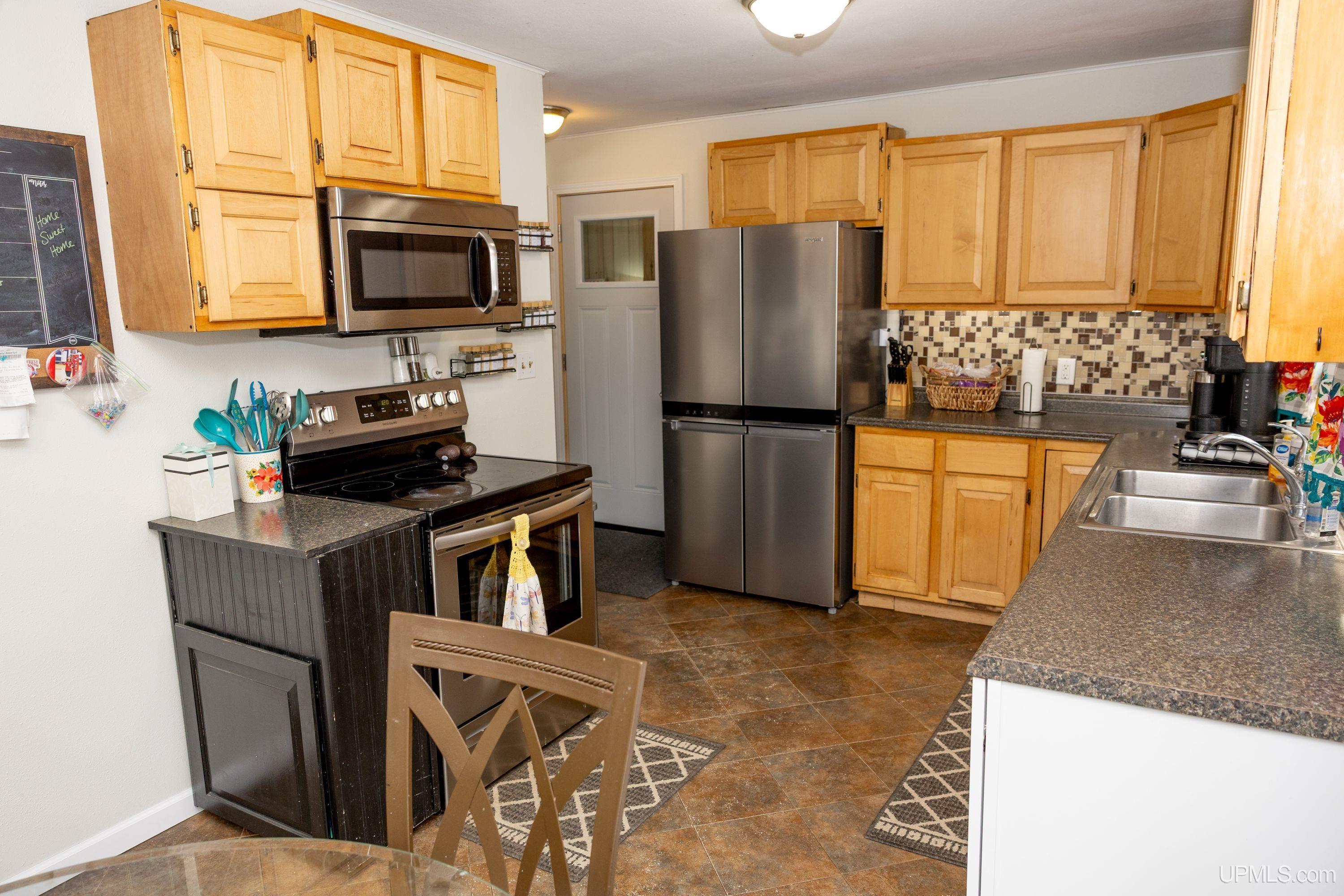 125 Lawrence Avenue Ishpeming, MI 49849 - Photo 15 of 57