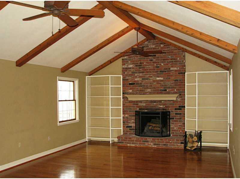 13029 Pne Holw Rd Extension Trafford, PA 15085 - Photo 15 of 25 Living Room.