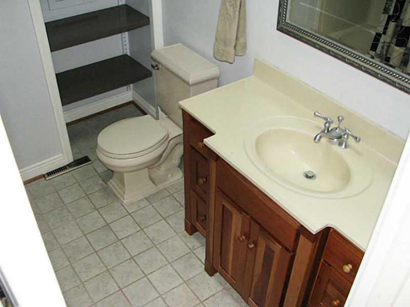 13029 Pne Holw Rd Extension Trafford, PA 15085 - Photo 19 of 25 Full Bath.