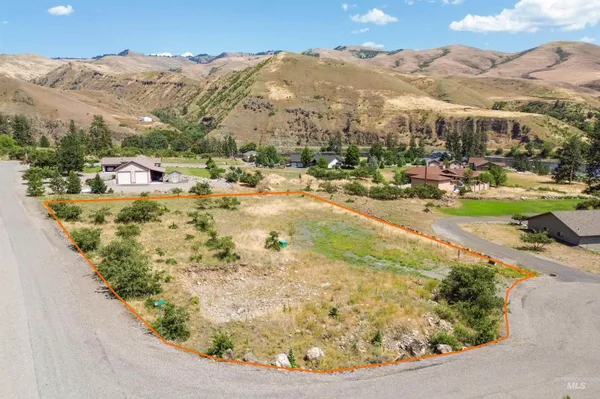 $210,000 | 24 Mossy Pt Circle, White Bird, ID 83554