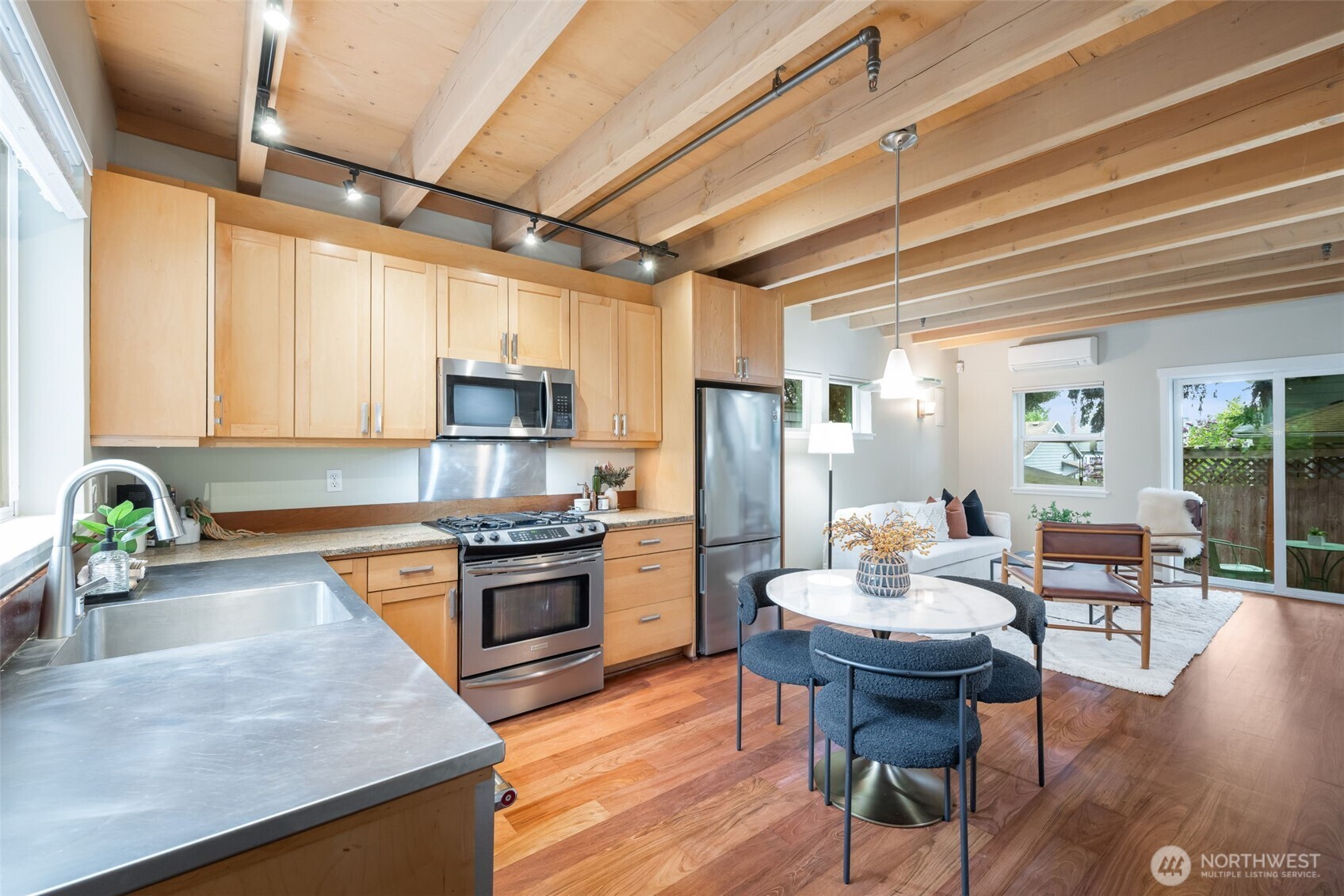 1011 North 50th Street, Unit D Seattle, WA 98103 - Photo 11 of 33