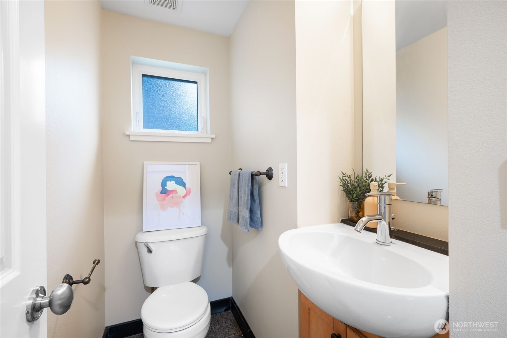 1011 North 50th Street, Unit D Seattle, WA 98103 - Photo 12 of 33