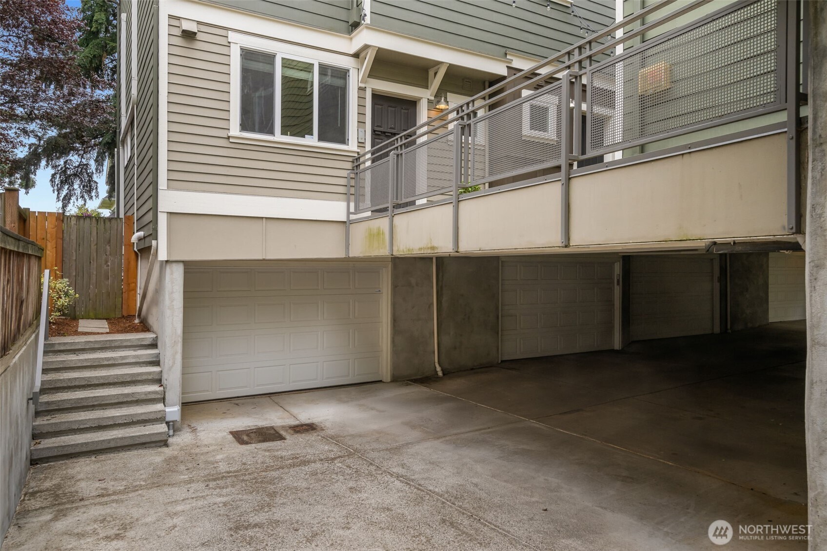 1011 North 50th Street, Unit D Seattle, WA 98103 - Photo 2 of 33