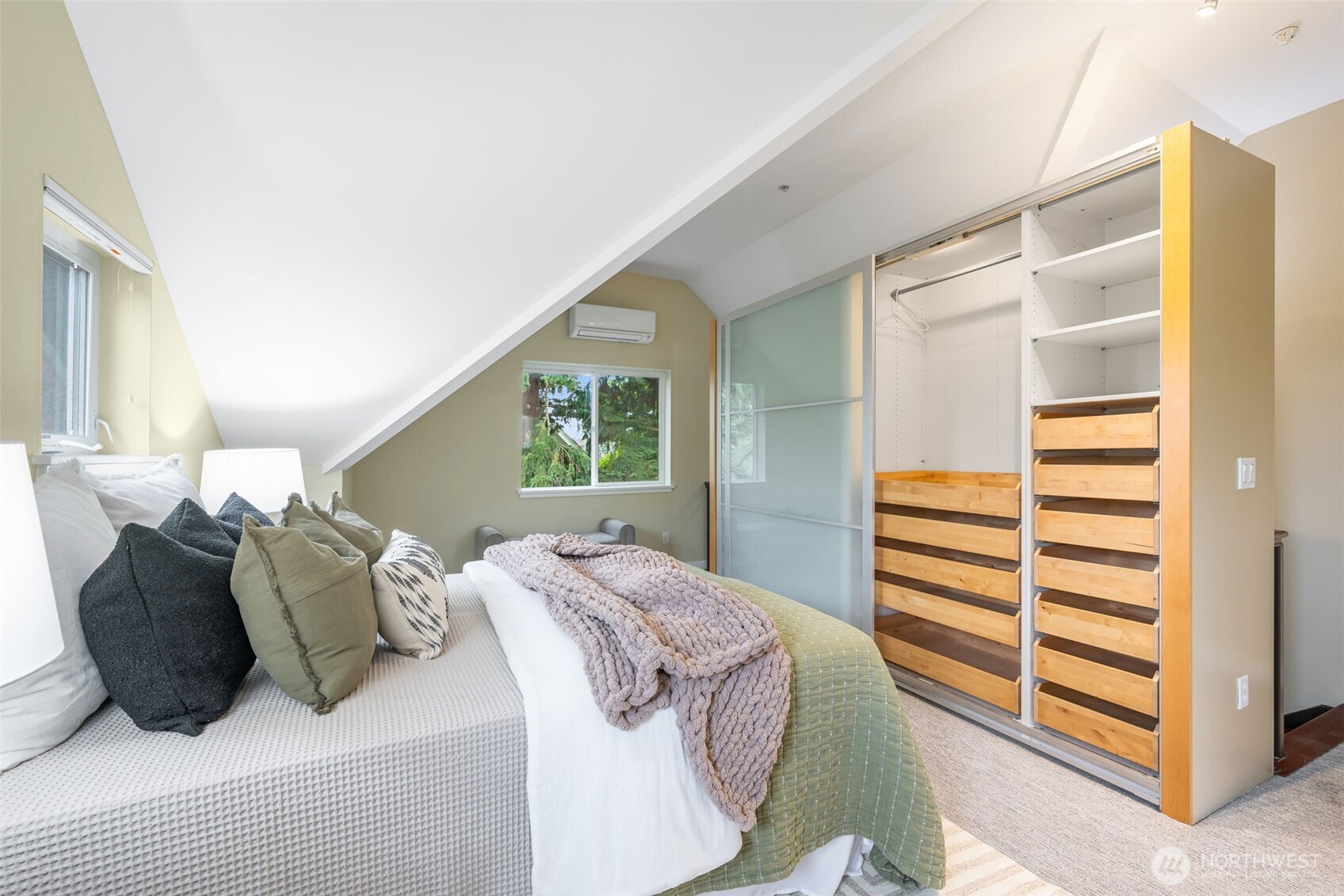 1011 North 50th Street, Unit D Seattle, WA 98103 - Photo 23 of 33