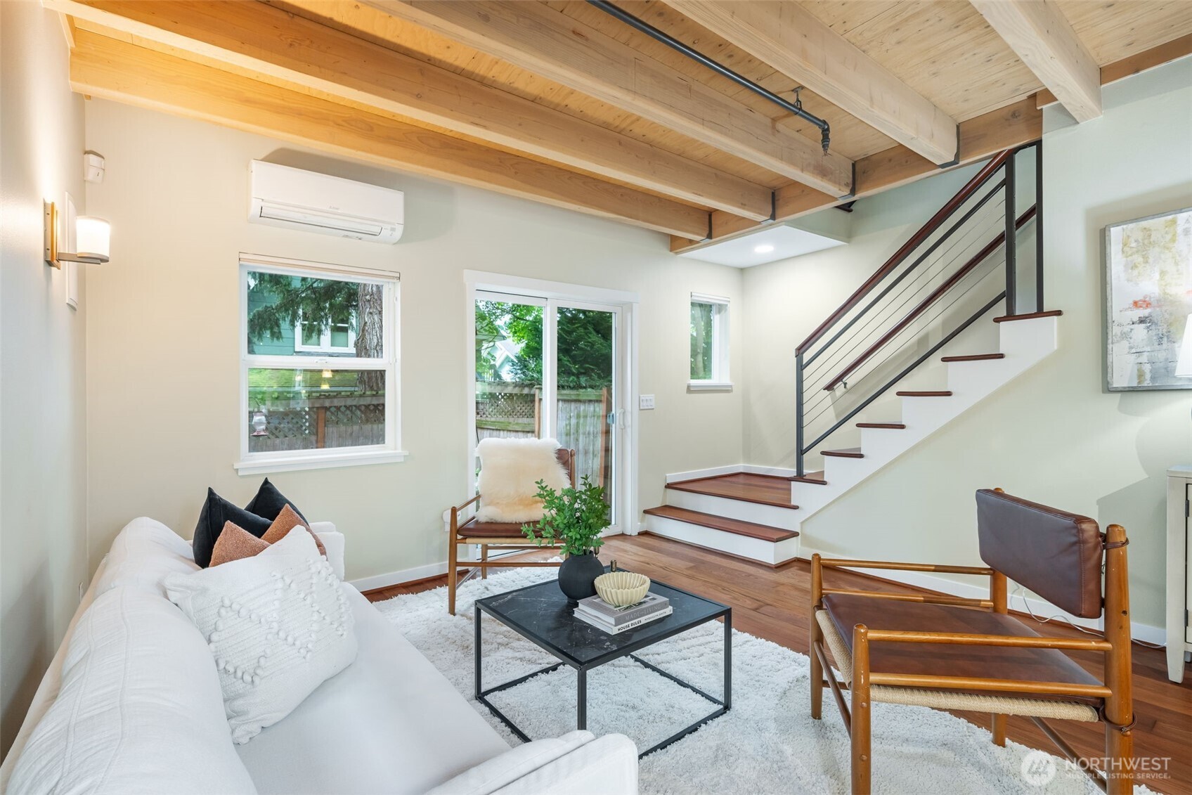 1011 North 50th Street, Unit D Seattle, WA 98103 - Photo 5 of 33