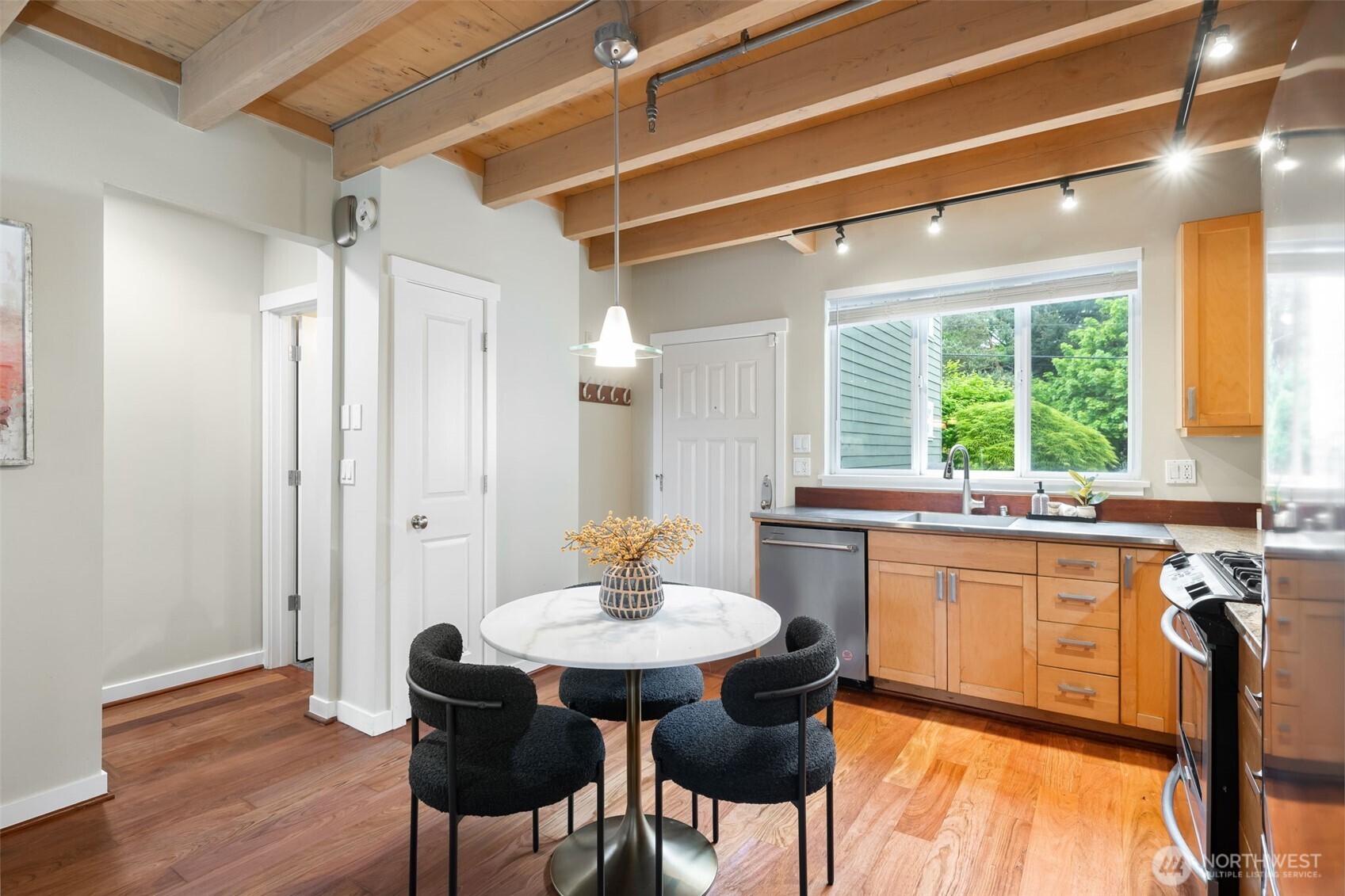 1011 North 50th Street, Unit D Seattle, WA 98103 - Photo 8 of 33