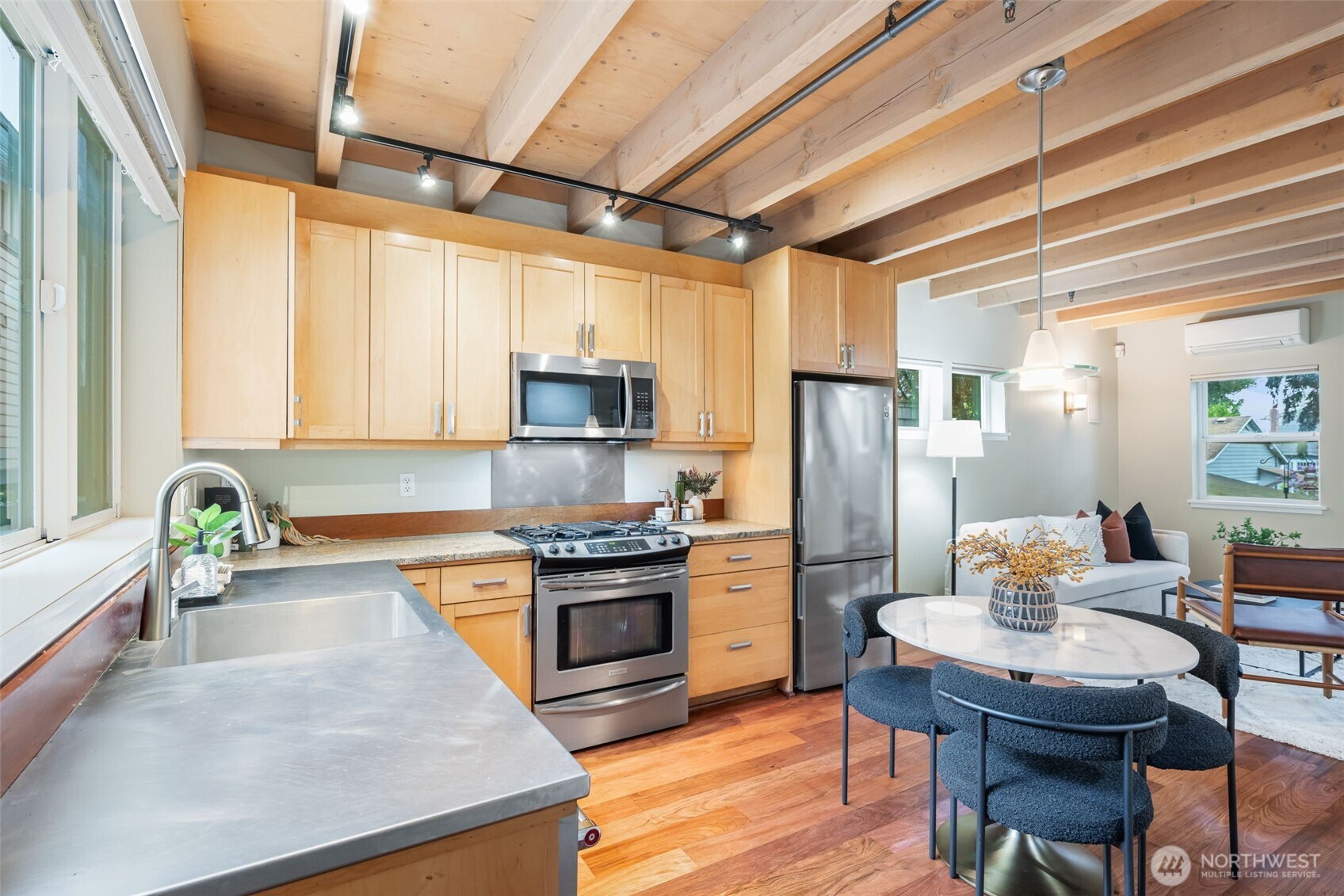 1011 North 50th Street, Unit D Seattle, WA 98103 - Photo 10 of 33