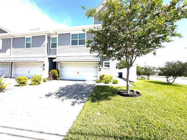 $3,800 | 4201 West Gray Street, Unit 1, Tampa, FL 33609