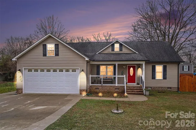 $370,000 | 202 East 27th Street, Kannapolis, NC 28083