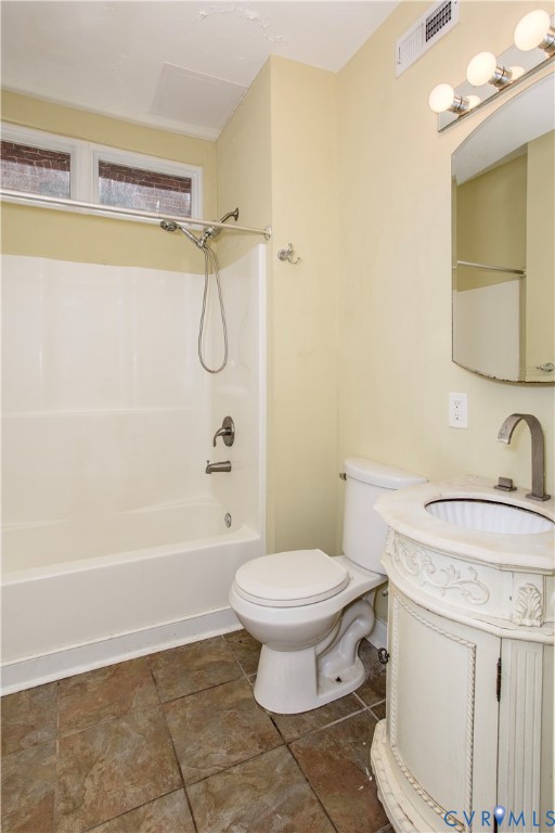 1012 West Franklin Street Richmond, VA 23220 - Photo 8 of 27 a bathroom with a sink toilet and shower