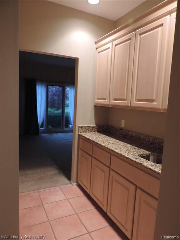 3656 Cedar Shake Drive Rochester, MI 48309 - Photo 16 of 35