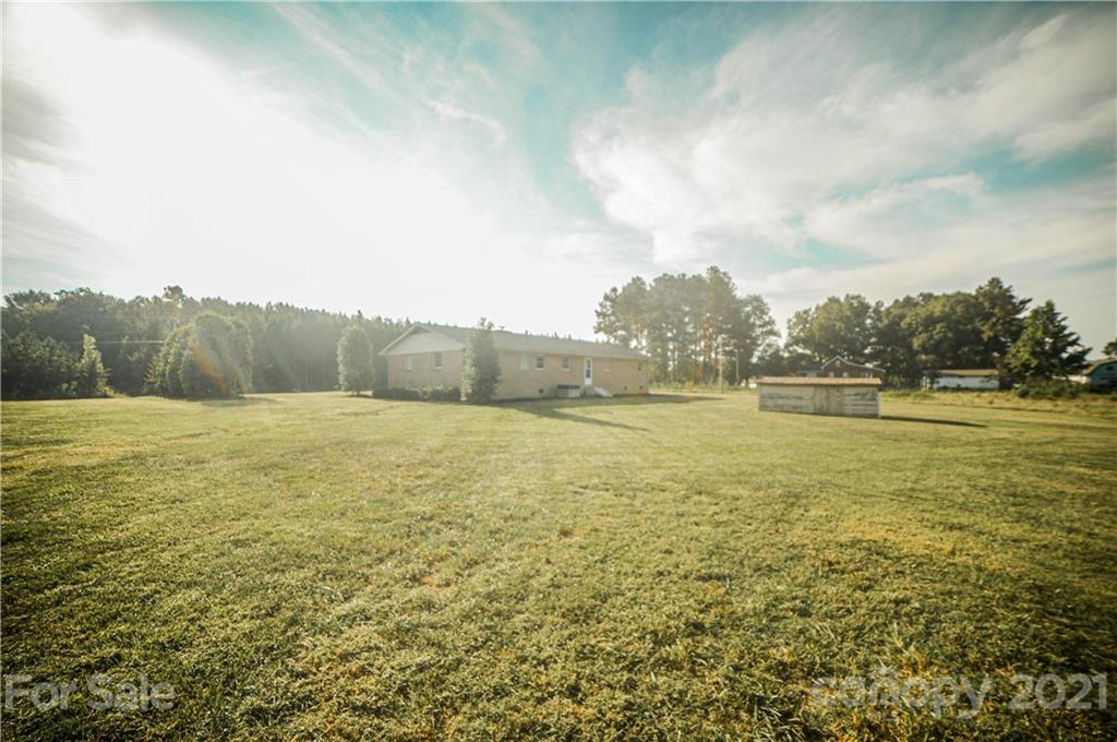 37247 Barnhardt Road Albemarle, NC 28001 - Photo 4 of 29 Gallery Image 4