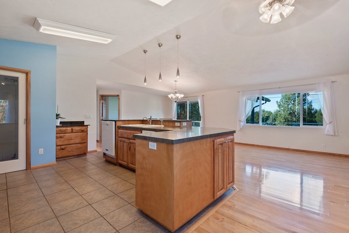 4126 South Sullivan Road Veradale, WA 99037 - Photo 3 of 20