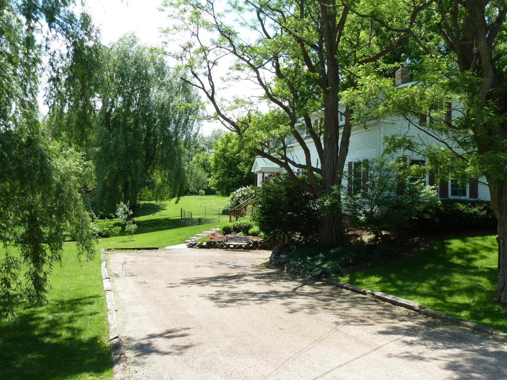 8242 Williston Road Williston, VT 05495 - Photo 6 of 34