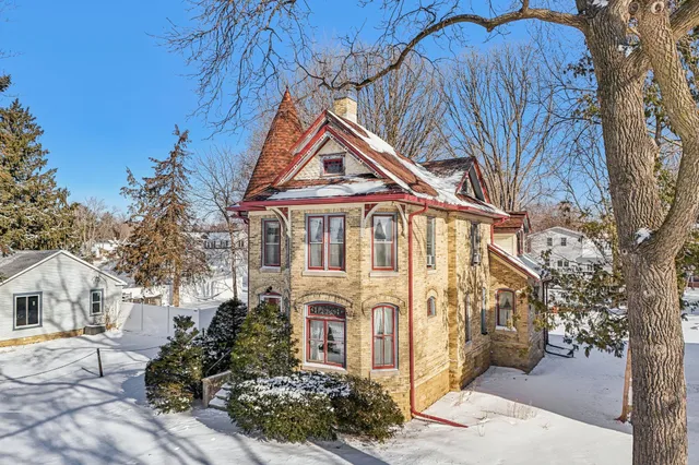 $345,000 | 216 East Madison Street, Lake Mills, WI 53551