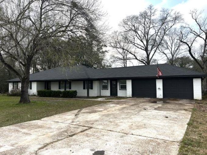 4595 Eaves Road Vidor, TX 77662 - Photo 2 of 33