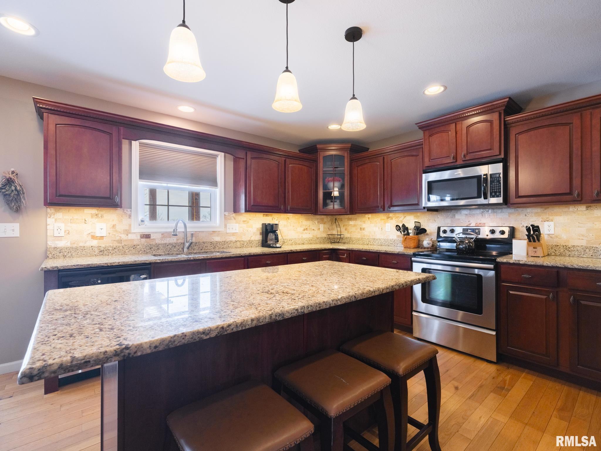 1415 Kelly Lane Metamora, IL 61548 - Photo 21 of 72