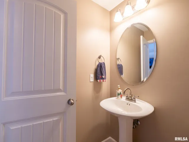 $425,000 | 1415 Kelly Lane, Metamora, IL 61548