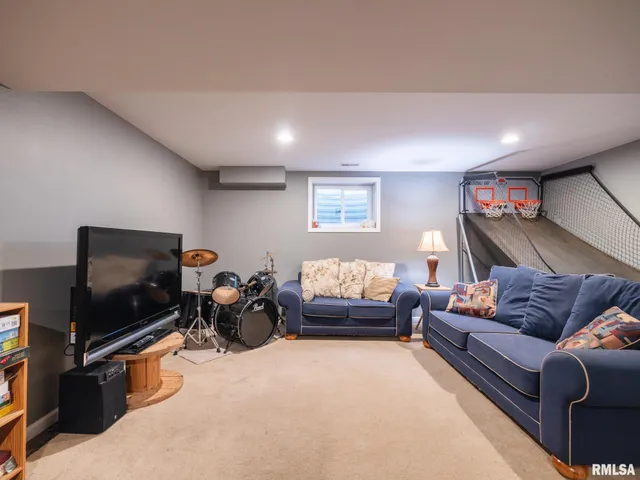 $425,000 | 1415 Kelly Lane, Metamora, IL 61548