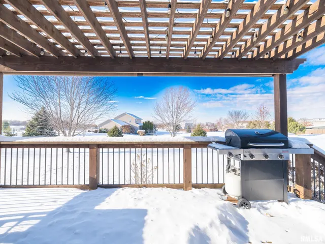 $425,000 | 1415 Kelly Lane, Metamora, IL 61548