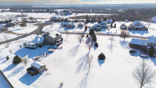 $425,000 | 1415 Kelly Lane, Metamora, IL 61548