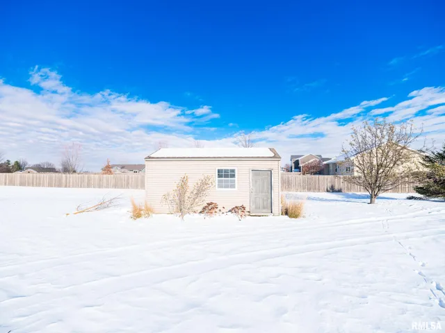 $425,000 | 1415 Kelly Lane, Metamora, IL 61548