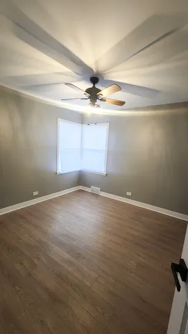 $314,900 | 9451 Lawndale Avenue, Evergreen Park, IL 60805