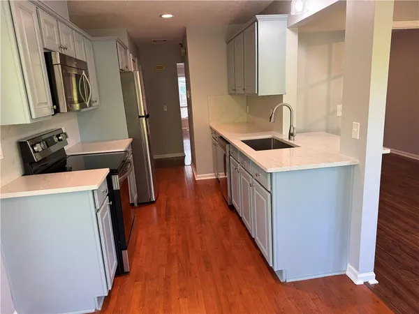 $2,250 | 17 St Claire Lane Northeast, Atlanta, GA 30324