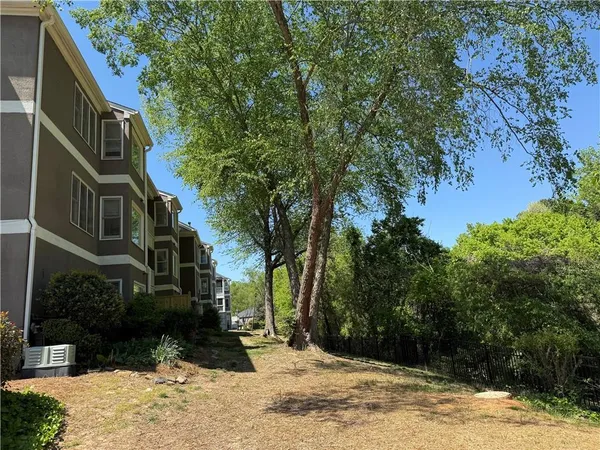 $2,250 | 17 St Claire Lane Northeast, Atlanta, GA 30324